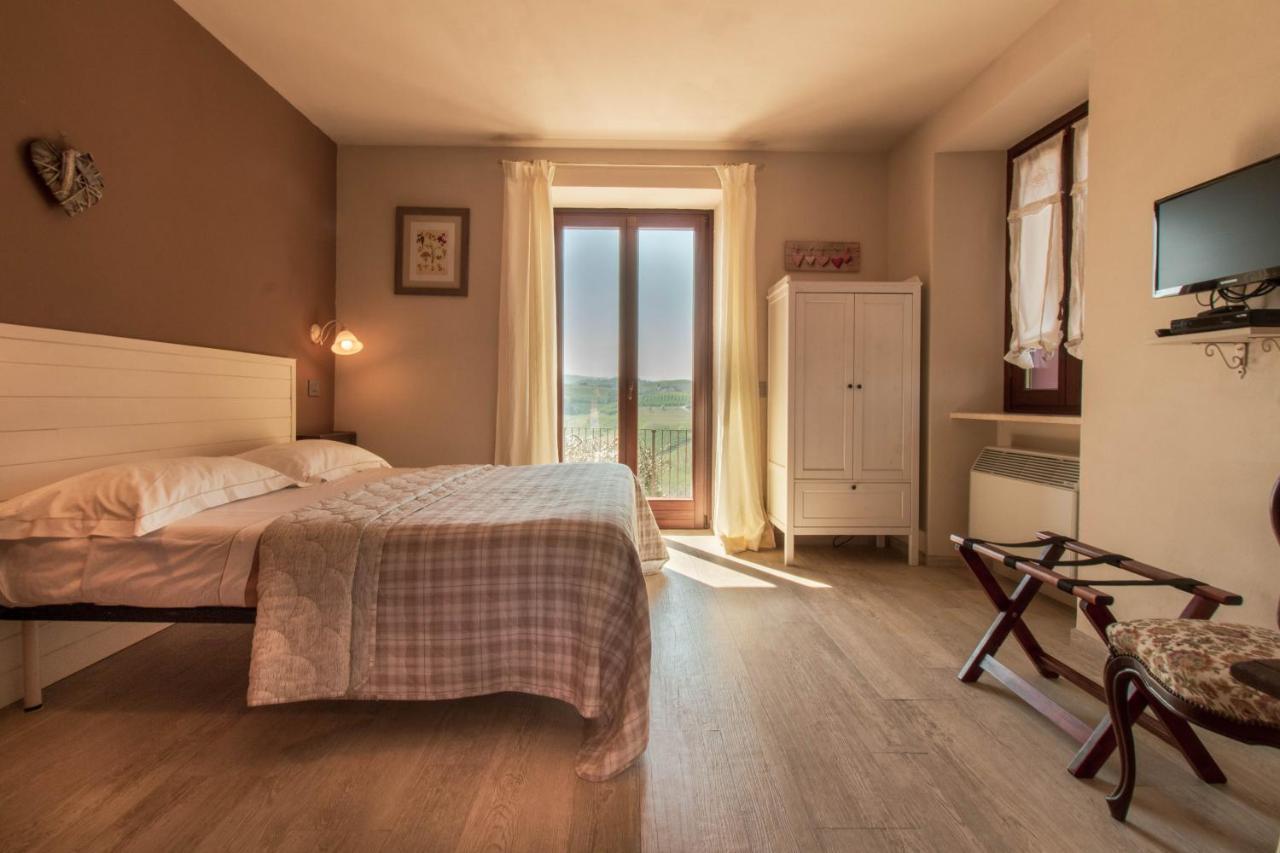 Poggio Dei Farinetti Bed & Breakfast Diano d'Alba Luaran gambar