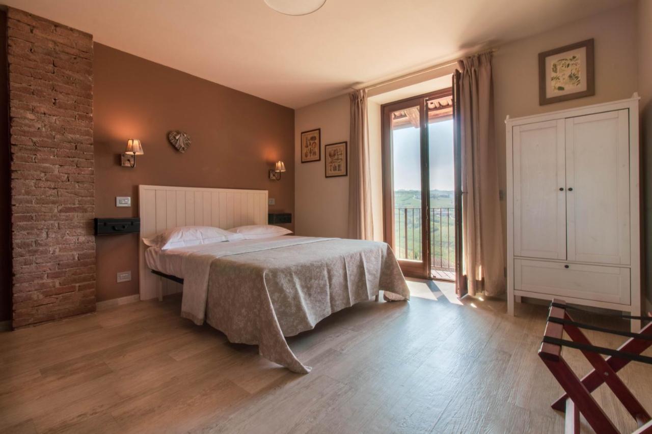 Poggio Dei Farinetti Bed & Breakfast Diano d'Alba Luaran gambar