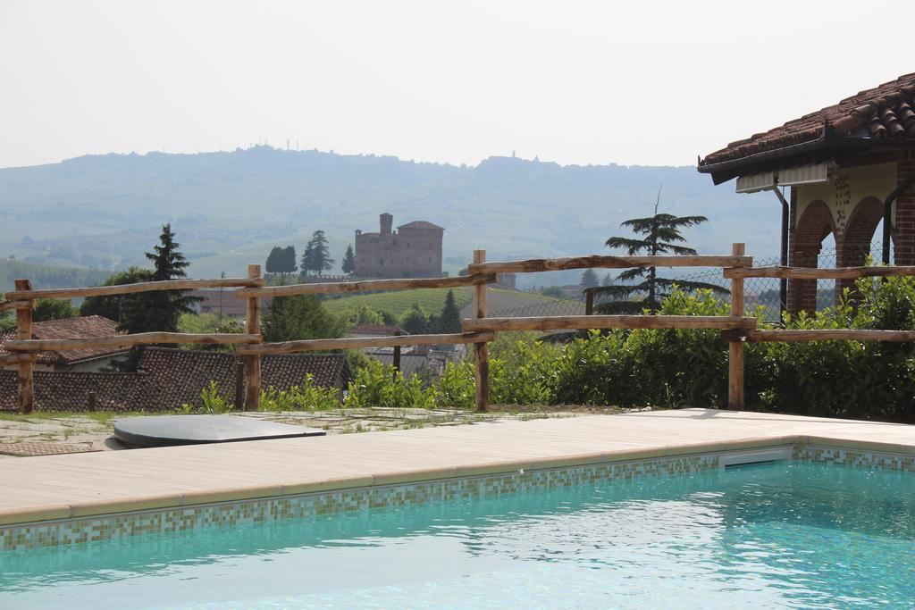 Poggio Dei Farinetti Bed & Breakfast Diano d'Alba Luaran gambar