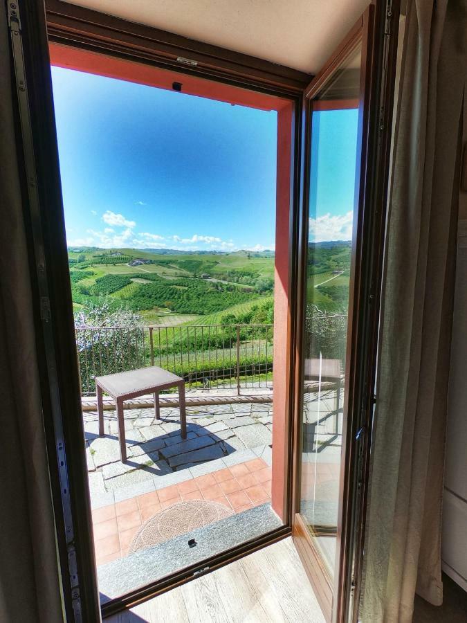 Poggio Dei Farinetti Bed & Breakfast Diano d'Alba Luaran gambar