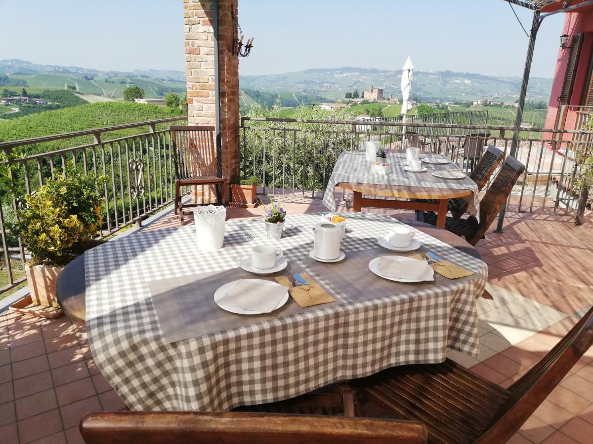 Poggio Dei Farinetti Bed & Breakfast Diano d'Alba Luaran gambar