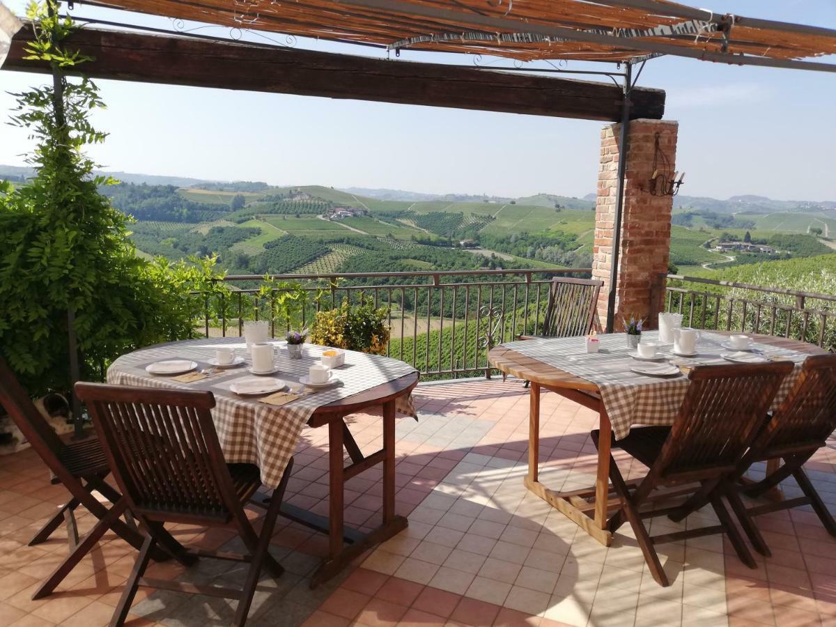 Poggio Dei Farinetti Bed & Breakfast Diano d'Alba Luaran gambar